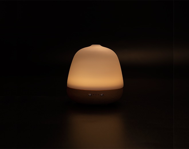 Mia base de madera mini difusor ultrasónico eléctrico con lámpara